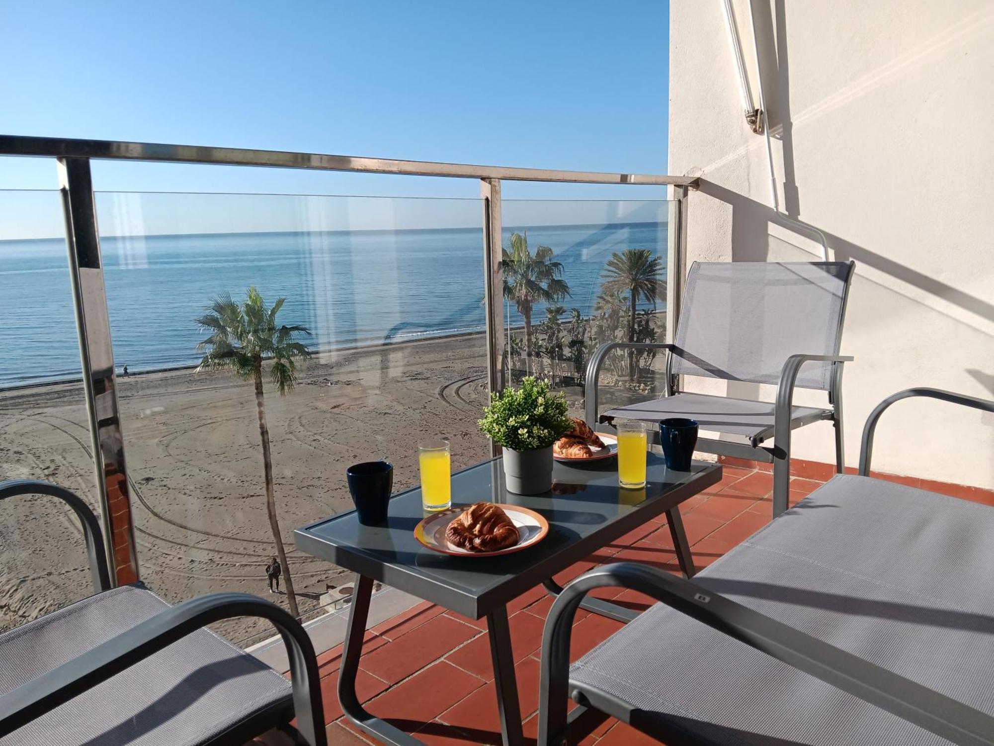 Alojamiento Iberia Playa Estepona Exteriér fotografie